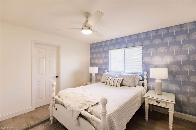 842 99th AVE N, Naples, FL 34108