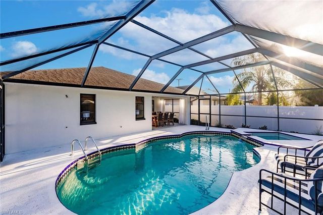 842 99th AVE N, Naples, FL 34108