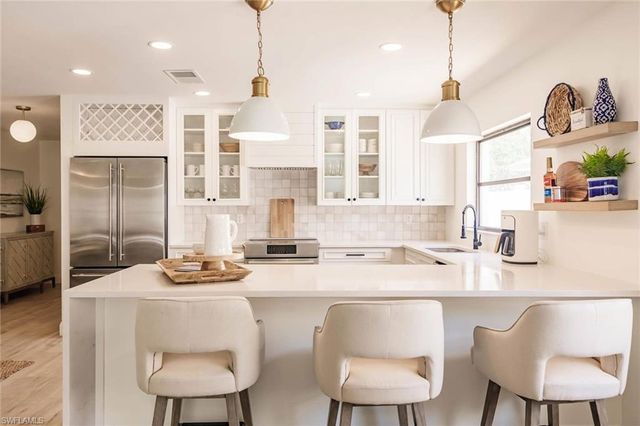 842 99th AVE N, Naples, FL 34108