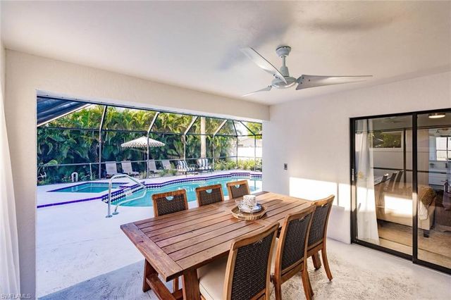 842 99th AVE N, Naples, FL 34108