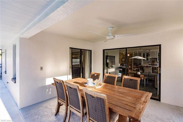 842 99th AVE N, Naples, FL 34108