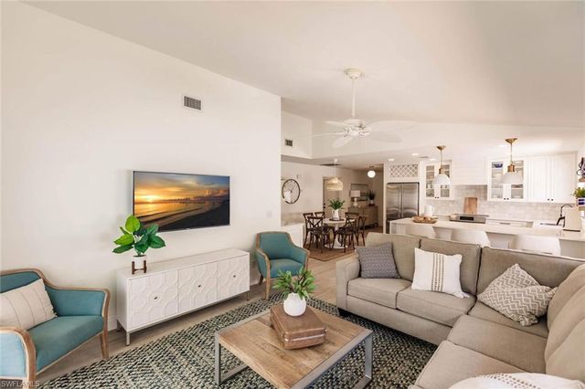 842 99th AVE N, Naples, FL 34108