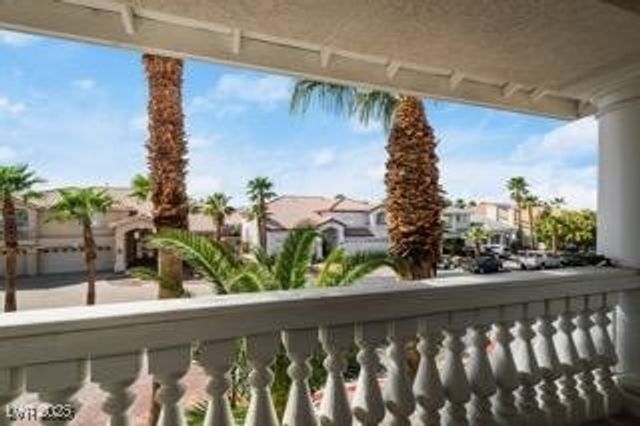 7682 Calm Passage Court, Las Vegas, NV 89139