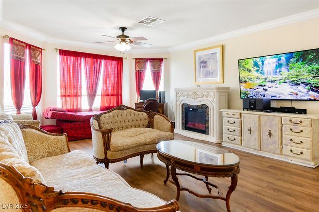 7682 Calm Passage Court, Las Vegas, NV 89139