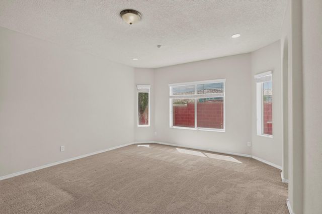 629 Palo Alto Drive NE, Rio Rancho, NM 87124
