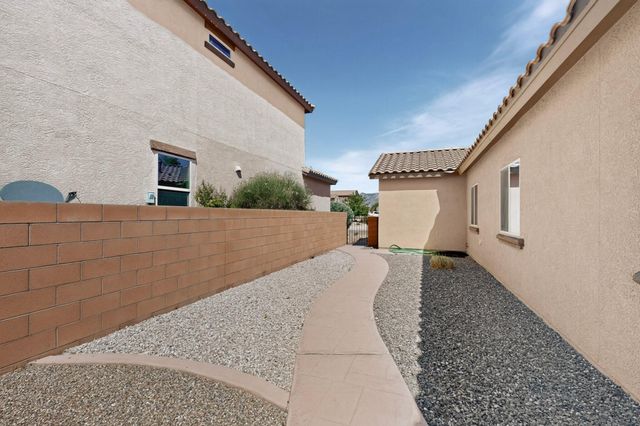 629 Palo Alto Drive NE, Rio Rancho, NM 87124