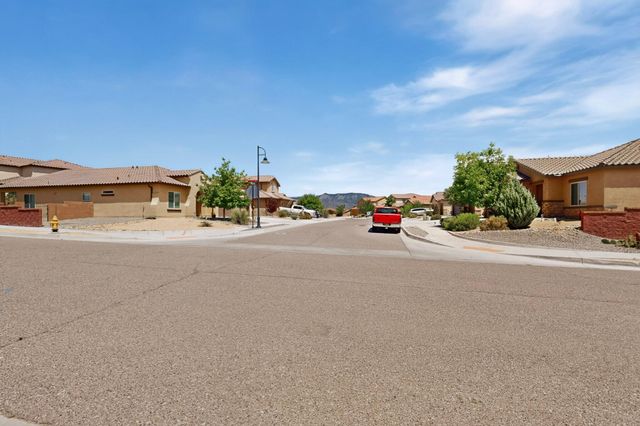 629 Palo Alto Drive NE, Rio Rancho, NM 87124