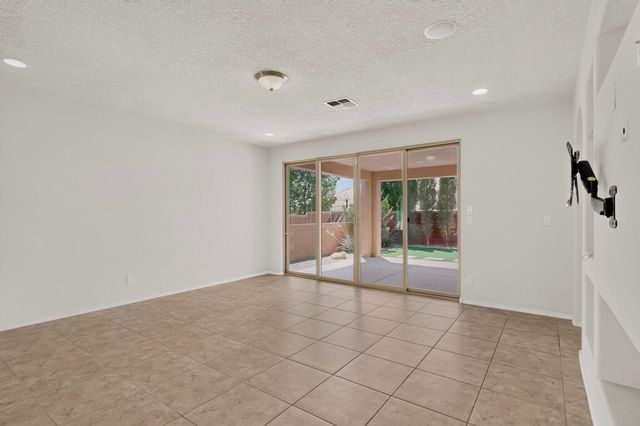629 Palo Alto Drive NE, Rio Rancho, NM 87124