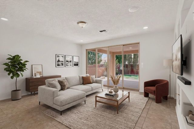 629 Palo Alto Drive NE, Rio Rancho, NM 87124