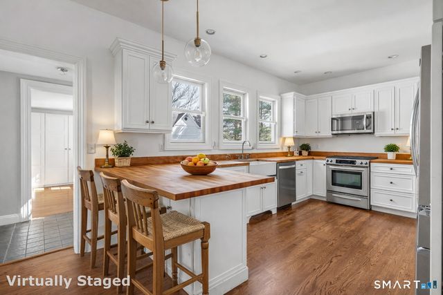 5940 Main Street, Trumbull, CT 06611