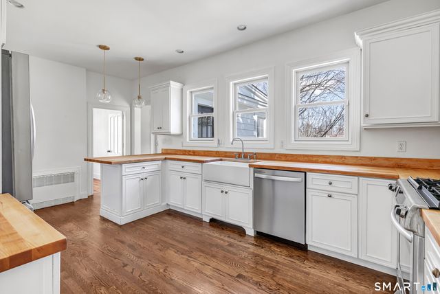 5940 Main Street, Trumbull, CT 06611