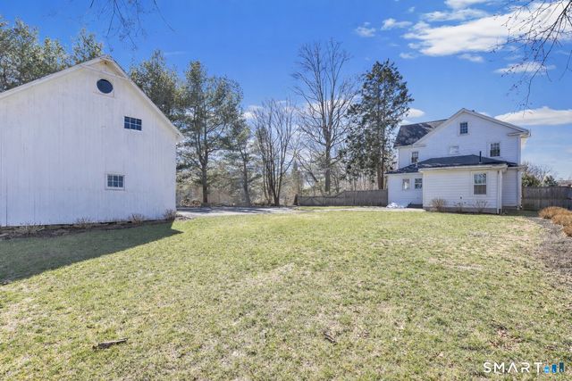 5940 Main Street, Trumbull, CT 06611