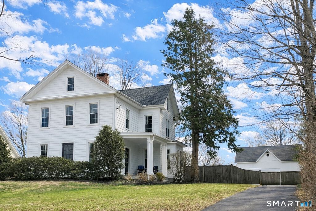 5940 Main Street, Trumbull, CT 06611