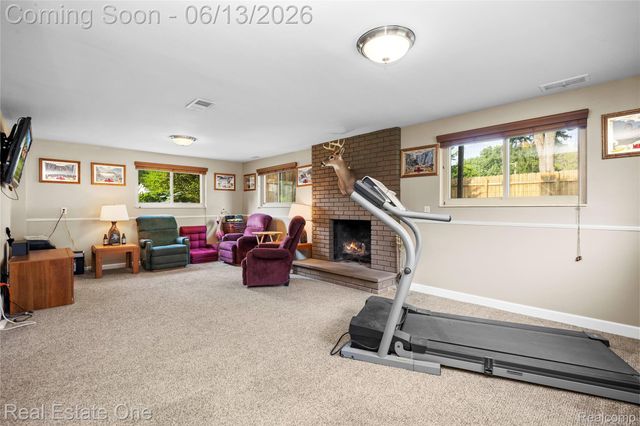 24100 Alpine Street, Clinton Charter Township, MI 48036