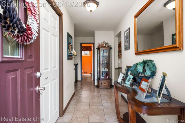 24100 Alpine Street, Clinton Charter Township, MI 48036