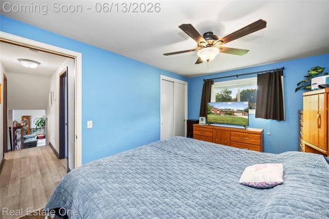 24100 Alpine Street, Clinton Charter Township, MI 48036