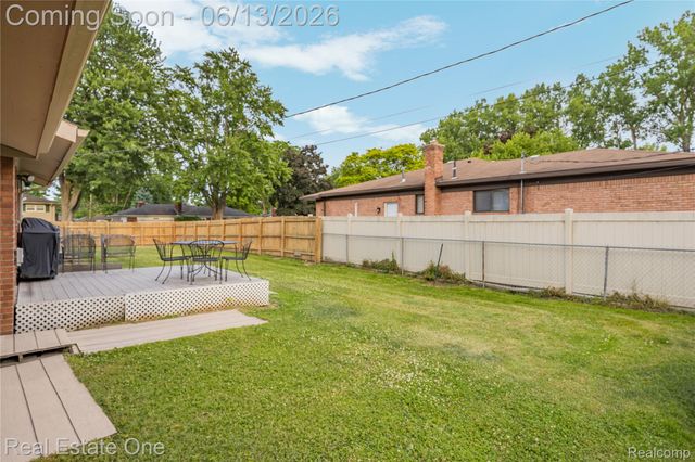 24100 Alpine Street, Clinton Charter Township, MI 48036
