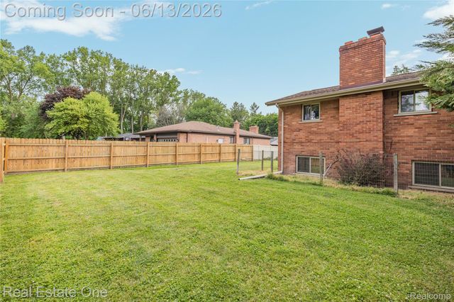 24100 Alpine Street, Clinton Charter Township, MI 48036