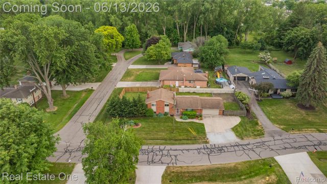 24100 Alpine Street, Clinton Charter Township, MI 48036
