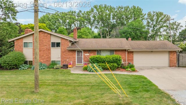 24100 Alpine Street, Clinton Charter Township, MI 48036