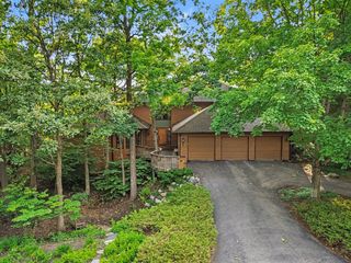 685 Green Road, Ann Arbor, MI 48105