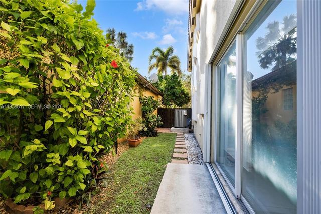 5337 NW 113th Pl, Doral, FL 33178