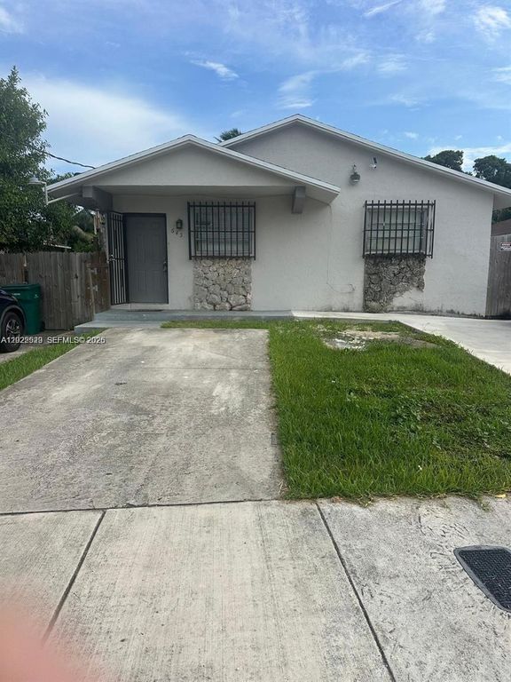 645 NW 2nd Street, Florida City, FL 33034