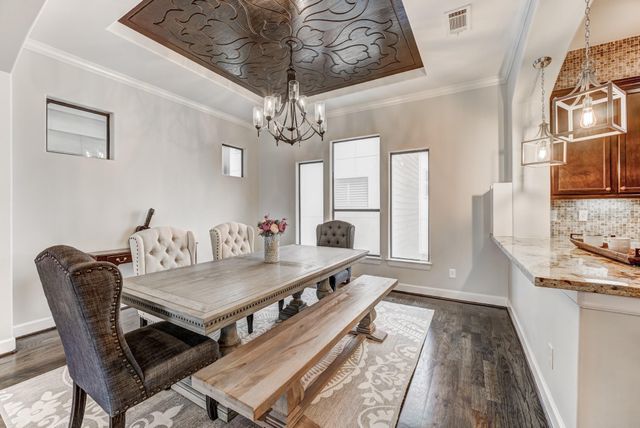 2308 Couch Street, Houston, TX 77008