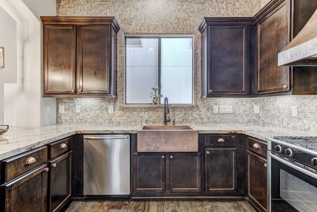 2308 Couch Street, Houston, TX 77008