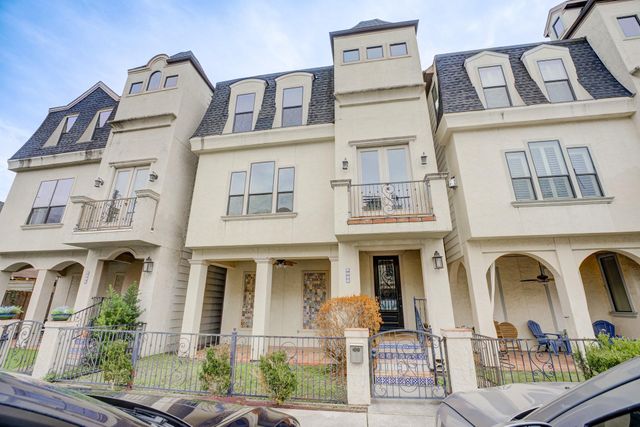 2308 Couch Street, Houston, TX 77008