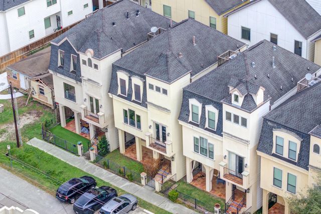 2308 Couch Street, Houston, TX 77008