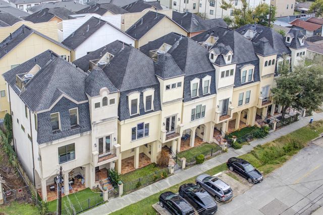 2308 Couch Street, Houston, TX 77008