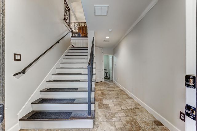 2308 Couch Street, Houston, TX 77008