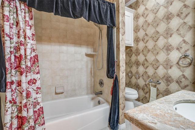 4224 Oak Park Court, Fort Worth, TX 76109