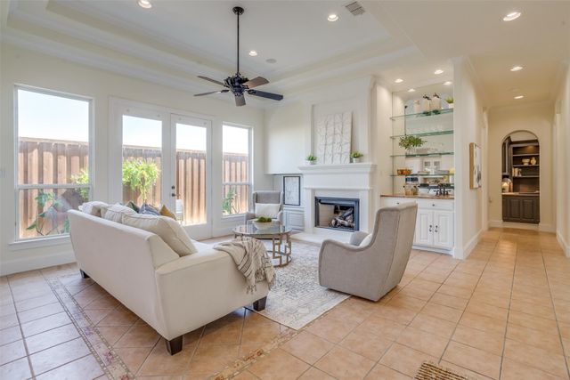 4224 Oak Park Court, Fort Worth, TX 76109