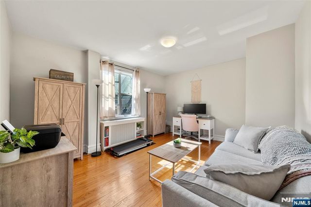 100 Palisade Avenue B31, Englewood, NJ 07631