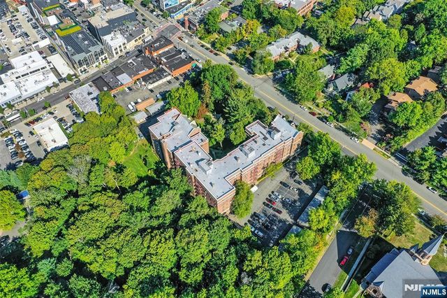 100 Palisade Avenue B31, Englewood, NJ 07631