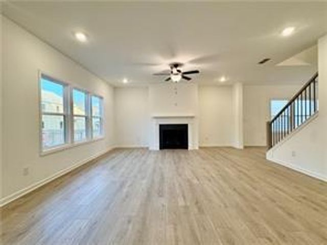 5537 Coalie Trace, Flowery Branch, GA 30542