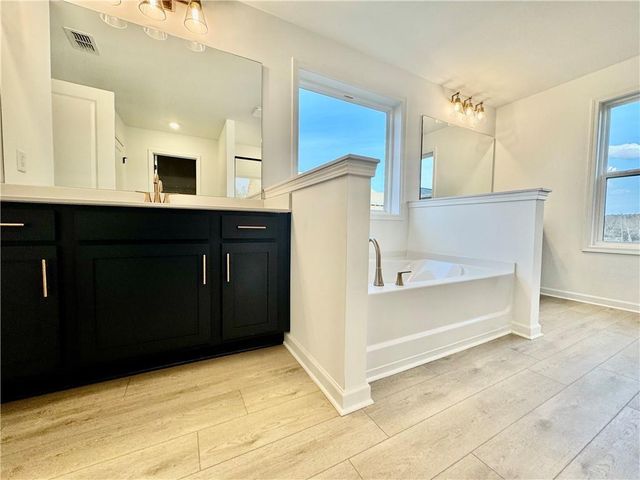 5537 Coalie Trace, Flowery Branch, GA 30542