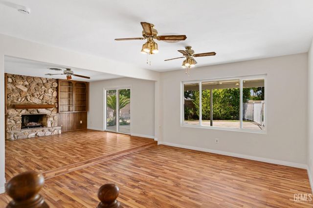 5301 Blake Court, Bakersfield, CA 93309