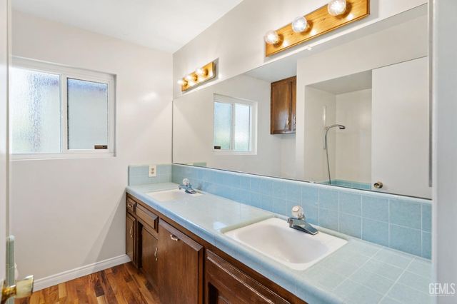 5301 Blake Court, Bakersfield, CA 93309