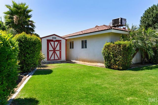 5301 Blake Court, Bakersfield, CA 93309
