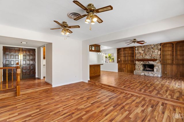 5301 Blake Court, Bakersfield, CA 93309