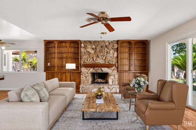 5301 Blake Court, Bakersfield, CA 93309