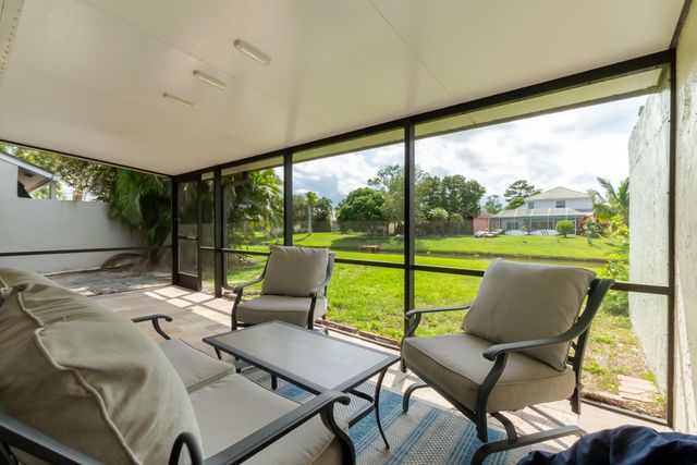 12858 Spinnaker Lane, Wellington, FL 33414