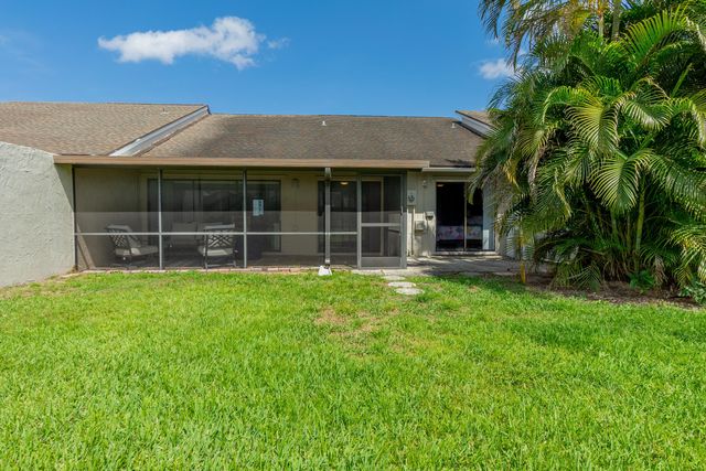 12858 Spinnaker Lane, Wellington, FL 33414