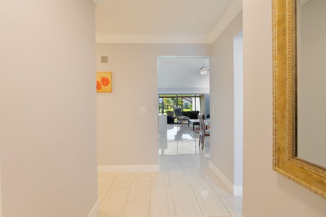 12858 Spinnaker Lane, Wellington, FL 33414