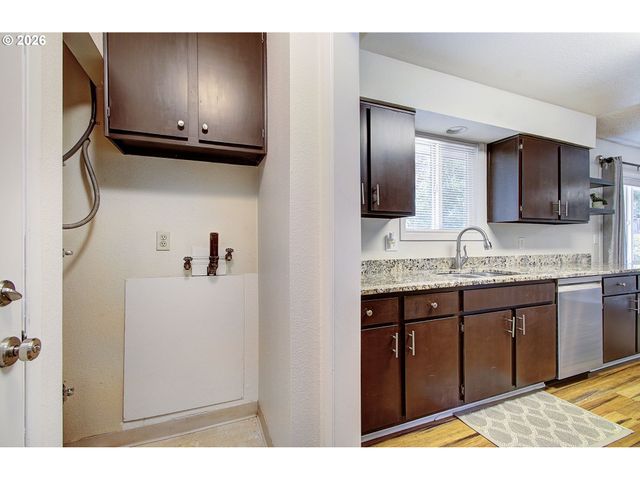 6818 WICHITA Dr, Vancouver, WA 98664