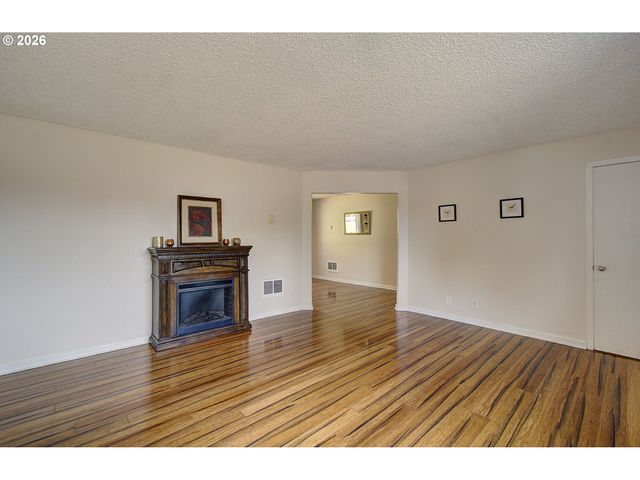 6818 WICHITA Dr, Vancouver, WA 98664