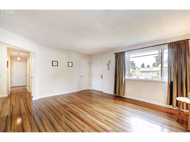 6818 WICHITA Dr, Vancouver, WA 98664